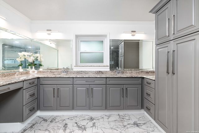 9263 Cinchona Trl, Garden Ridge, TX 78266