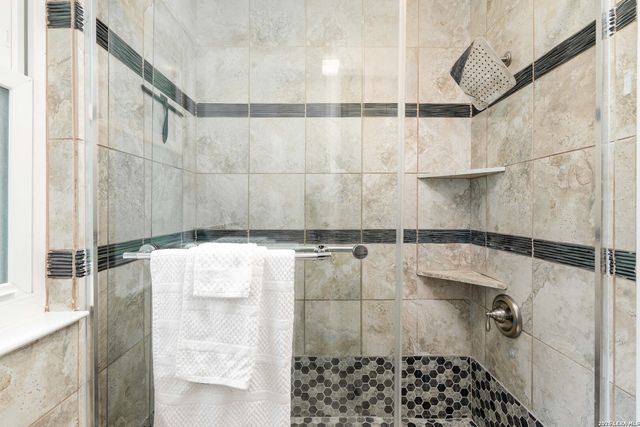 9263 Cinchona Trl, Garden Ridge, TX 78266