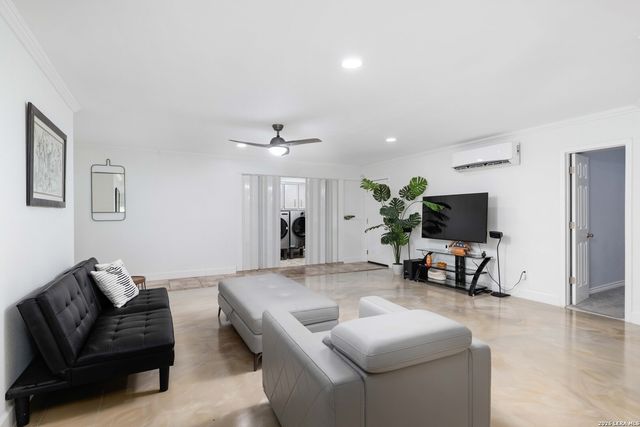 9263 Cinchona Trl, Garden Ridge, TX 78266