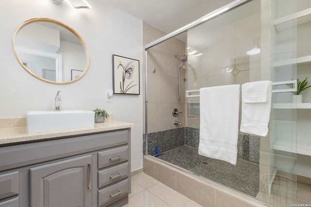 9263 Cinchona Trl, Garden Ridge, TX 78266