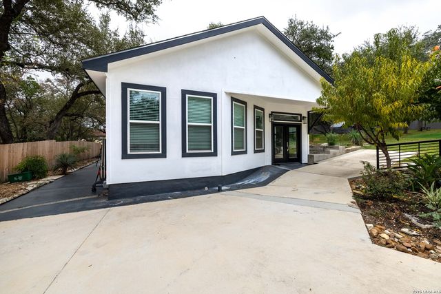 9263 Cinchona Trl, Garden Ridge, TX 78266