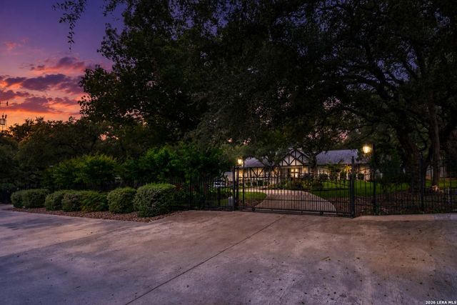 9263 Cinchona Trl, Garden Ridge, TX 78266