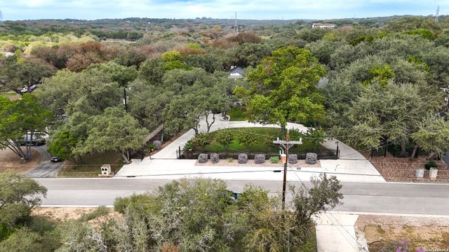 9263 Cinchona Trl, Garden Ridge, TX 78266