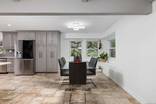 9263 Cinchona Trl, Garden Ridge, TX 78266
