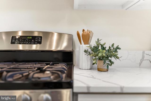 3827 KELLER AVE, Alexandria, VA 22302