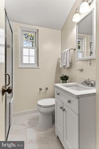 3827 KELLER AVE, Alexandria, VA 22302