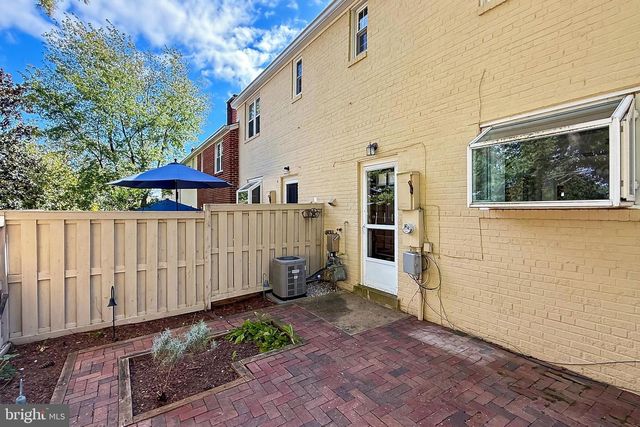 3827 KELLER AVE, Alexandria, VA 22302