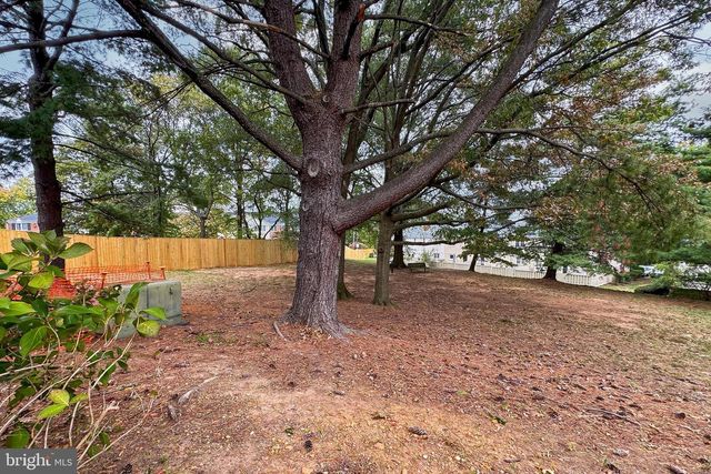 3827 KELLER AVE, Alexandria, VA 22302