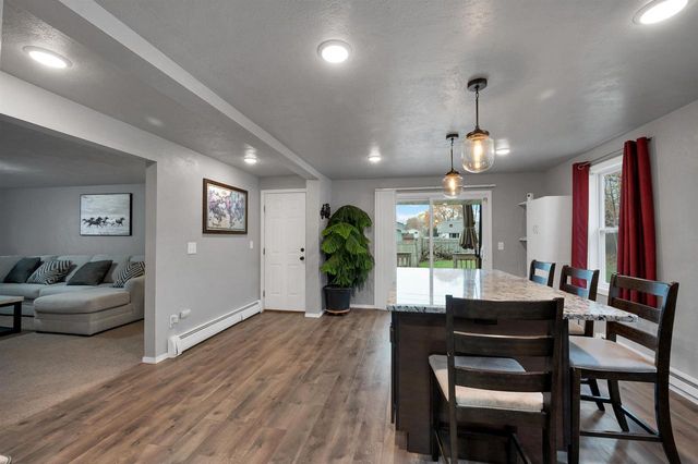 436 E BRIAR LANE, Green Bay, WI 54301