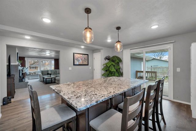 436 E BRIAR LANE, Green Bay, WI 54301