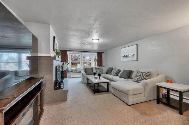 436 E BRIAR LANE, Green Bay, WI 54301