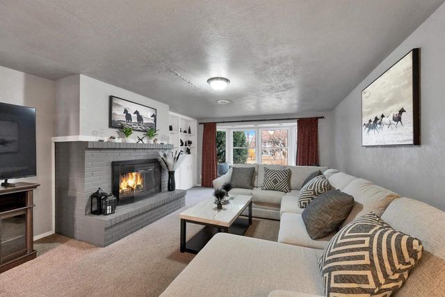 436 E BRIAR LANE, Green Bay, WI 54301