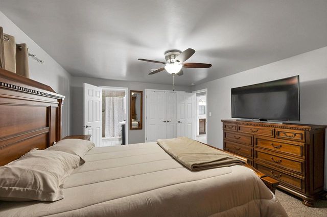 436 E BRIAR LANE, Green Bay, WI 54301