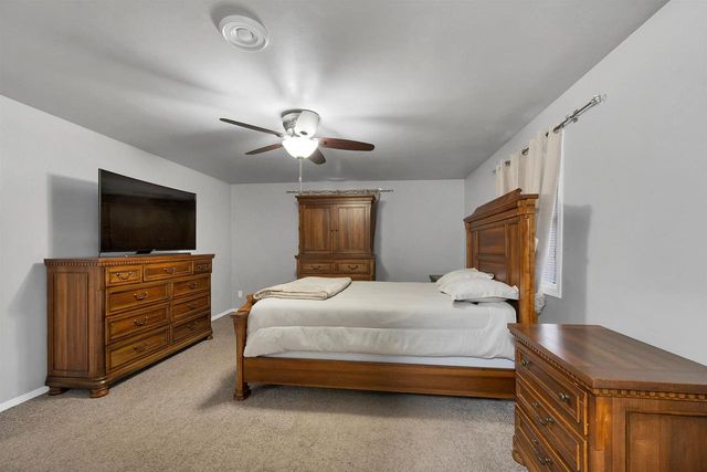 436 E BRIAR LANE, Green Bay, WI 54301