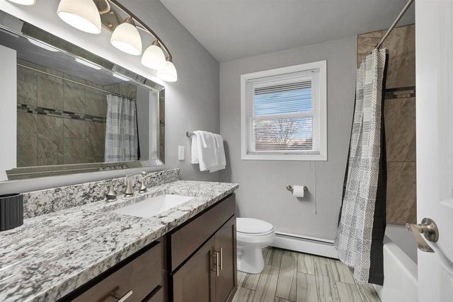 436 E BRIAR LANE, Green Bay, WI 54301