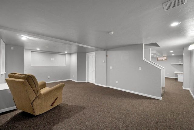 436 E BRIAR LANE, Green Bay, WI 54301