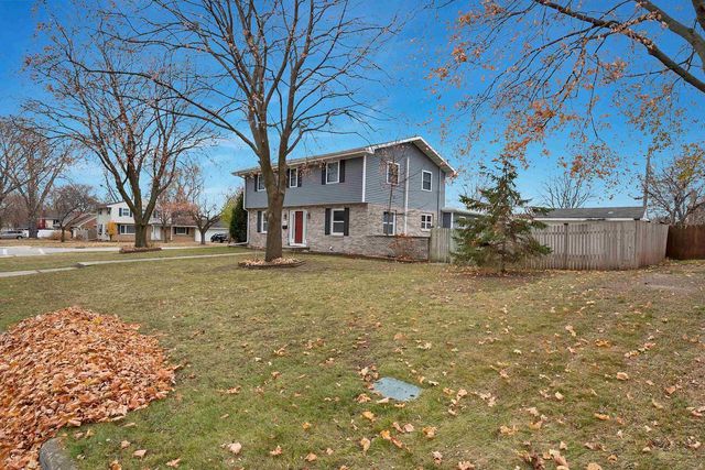 436 E BRIAR LANE, Green Bay, WI 54301