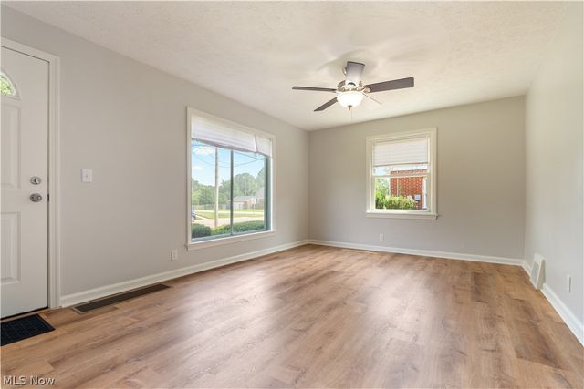 3008 Helen Place NW, Canton, OH 44708