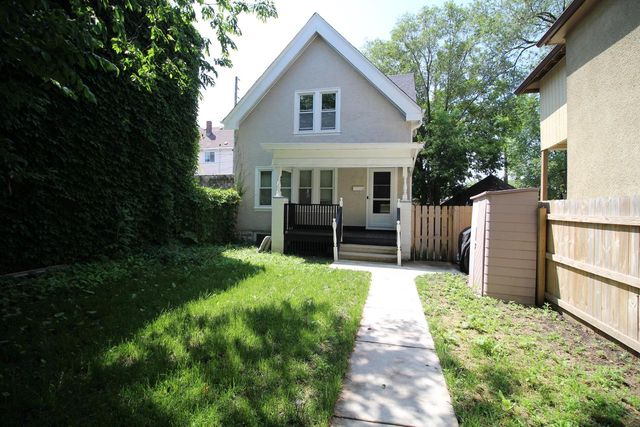 3315 W National AVENUE, Milwaukee, WI 53215