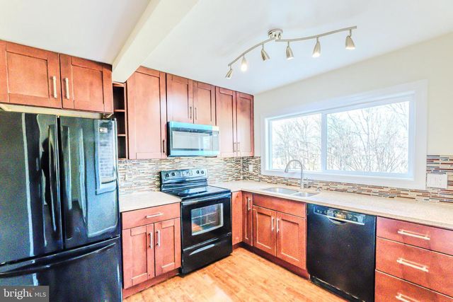 13373 HUNGERFORD PL, Herndon, VA 20170