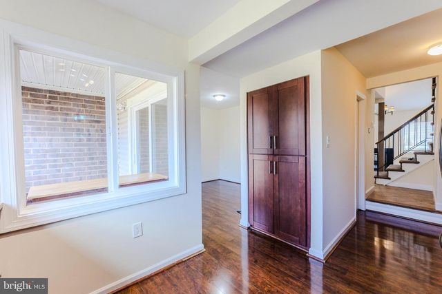 13373 HUNGERFORD PL, Herndon, VA 20170