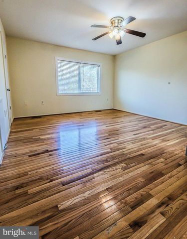 13373 HUNGERFORD PL, Herndon, VA 20170