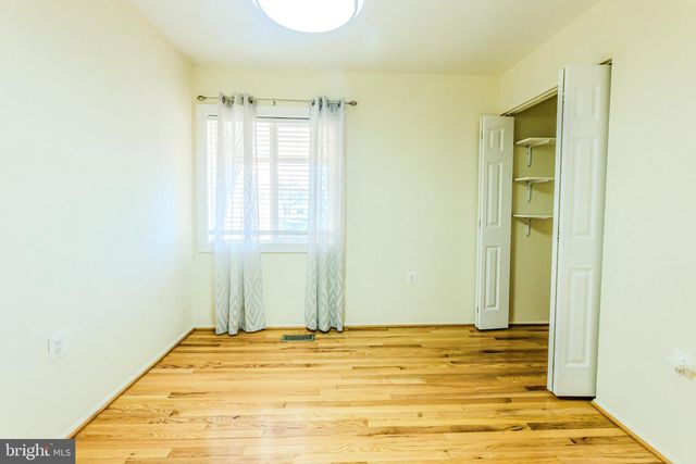 13373 HUNGERFORD PL, Herndon, VA 20170