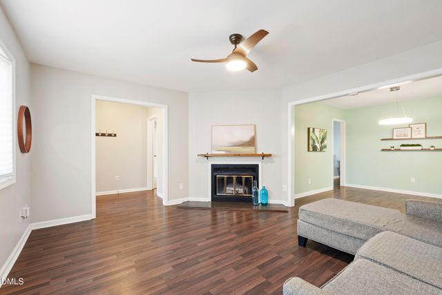 27 Sunflower Court, Durham, NC 27713