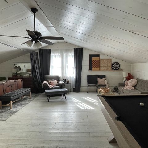 433 County Road 1245, Savoy, TX 75479