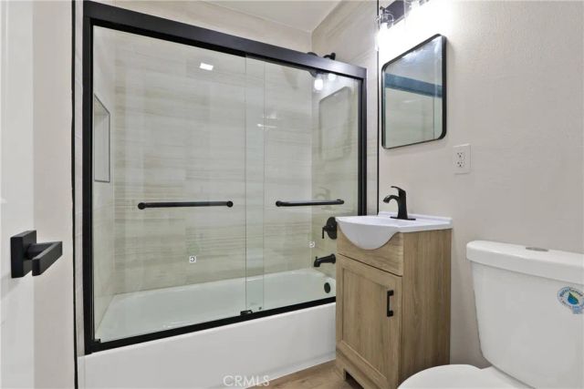 8806 Stamps, Downey, CA 90240