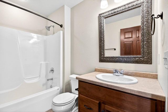 1519 REMINGTON ROAD, Neenah, WI 54956