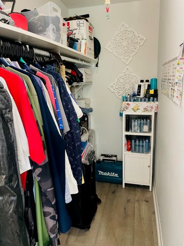 277 Chatham N, West Palm Beach, FL 33417