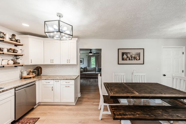 537 Defeated Creek Hwy, Carthage, TN 37030