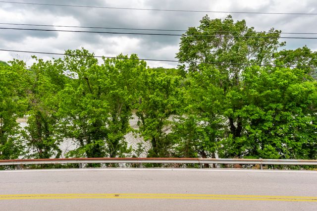 537 Defeated Creek Hwy, Carthage, TN 37030