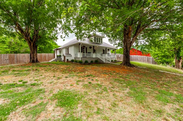 537 Defeated Creek Hwy, Carthage, TN 37030