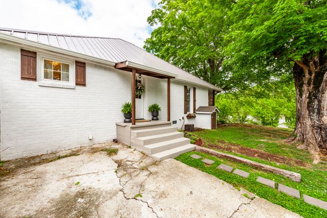 537 Defeated Creek Hwy, Carthage, TN 37030