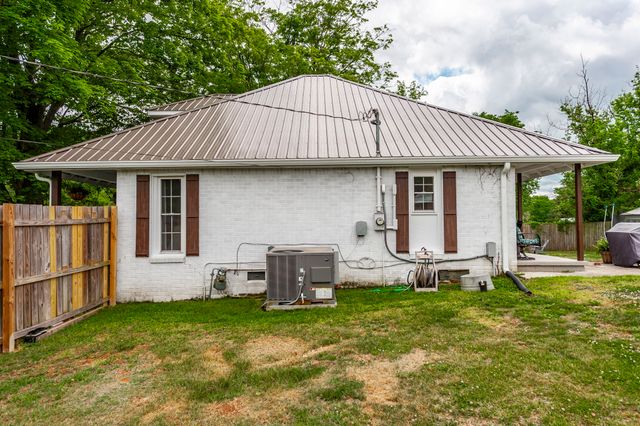 537 Defeated Creek Hwy, Carthage, TN 37030