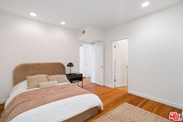 1914 11th Street 4, Santa Monica, CA 90404