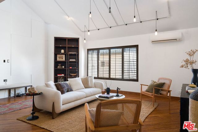 1914 11th Street 4, Santa Monica, CA 90404