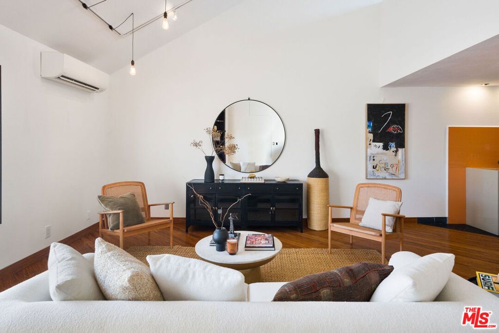 1914 11th Street 4, Santa Monica, CA 90404