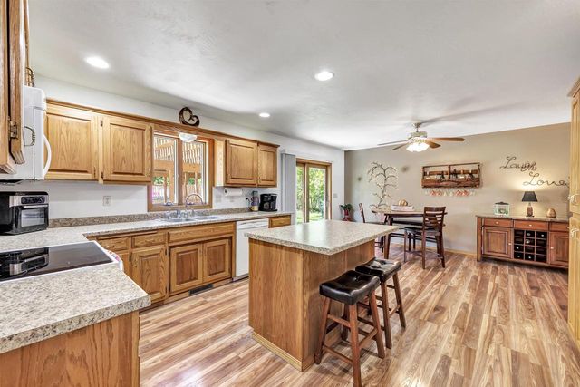 2146 DEER POINT LANE, De Pere, WI 54115