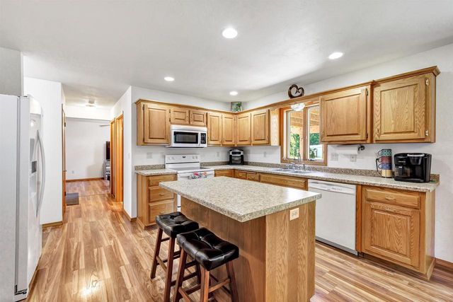 2146 DEER POINT LANE, De Pere, WI 54115