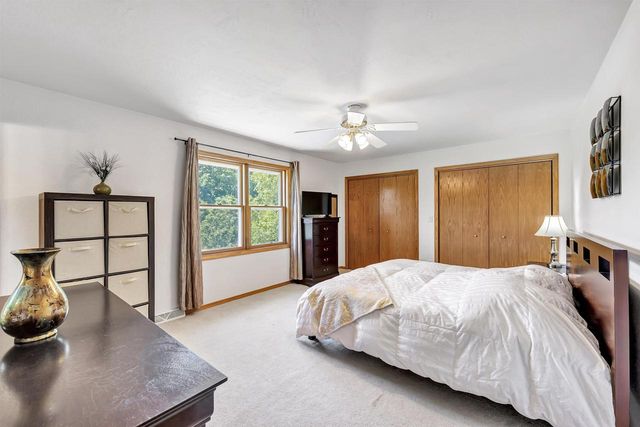 2146 DEER POINT LANE, De Pere, WI 54115