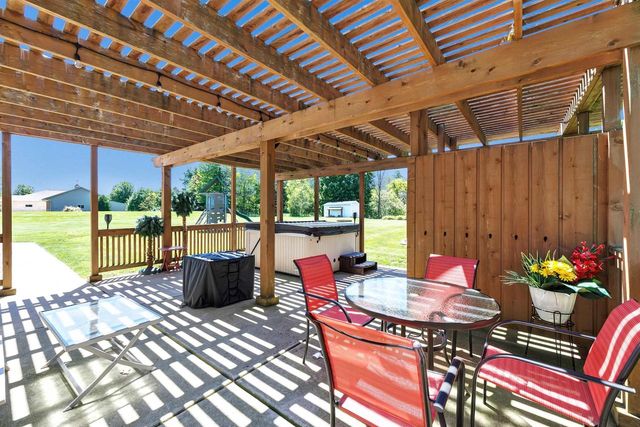 2146 DEER POINT LANE, De Pere, WI 54115