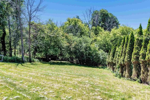 2146 DEER POINT LANE, De Pere, WI 54115