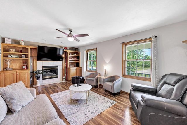 2146 DEER POINT LANE, De Pere, WI 54115