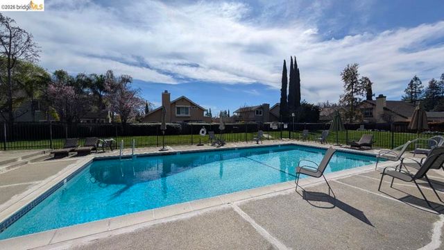 10013 10013 Foxboro Cir, San Ramon, CA 94583