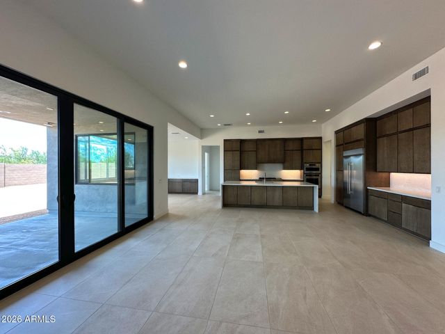 5714 E RANCHO CALIENTE Drive, Cave Creek, AZ 85331