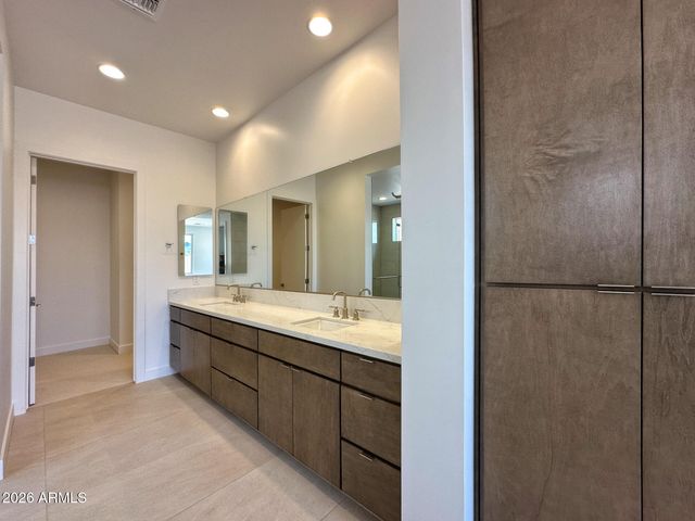 5714 E RANCHO CALIENTE Drive, Cave Creek, AZ 85331