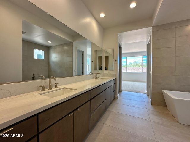 5714 E RANCHO CALIENTE Drive, Cave Creek, AZ 85331
